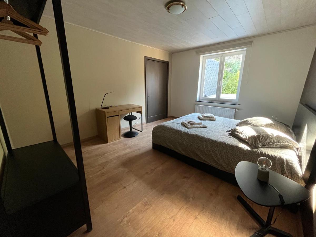 Aux Loups Blancs - Appartement นามูร์ ภายนอก รูปภาพ